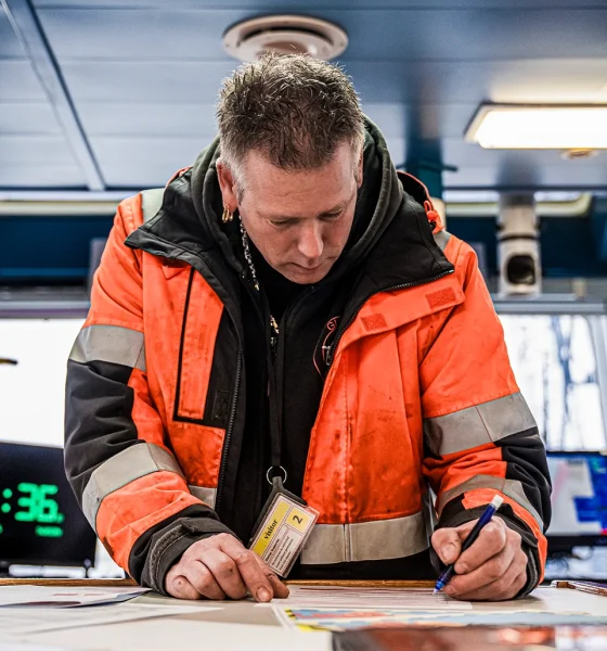 qceas-shipping-1-960x1200px